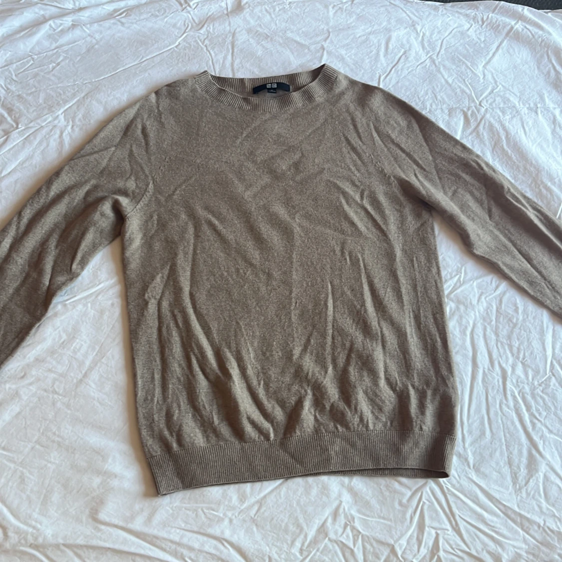 Beige kashmirtröja från Uniqlo XS - 1