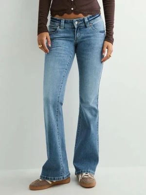 abrand jeans - säljer de här jätte snygga helt nyköpta och oanvända lågmidjade abrand jeansen i storlek 25 som är slutsåld😊