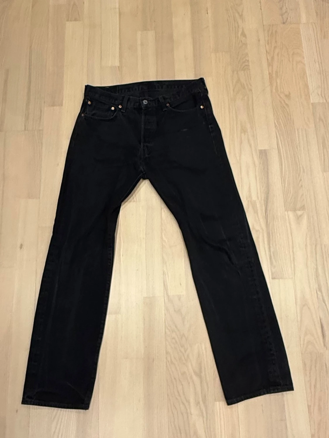 Svarta Levi's 501 jeans raka ben