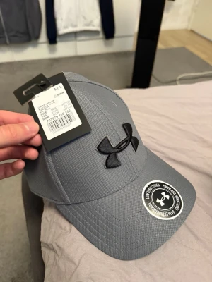 Under armour keps - HELT OANVÄND skick 10/10 storlek M/L