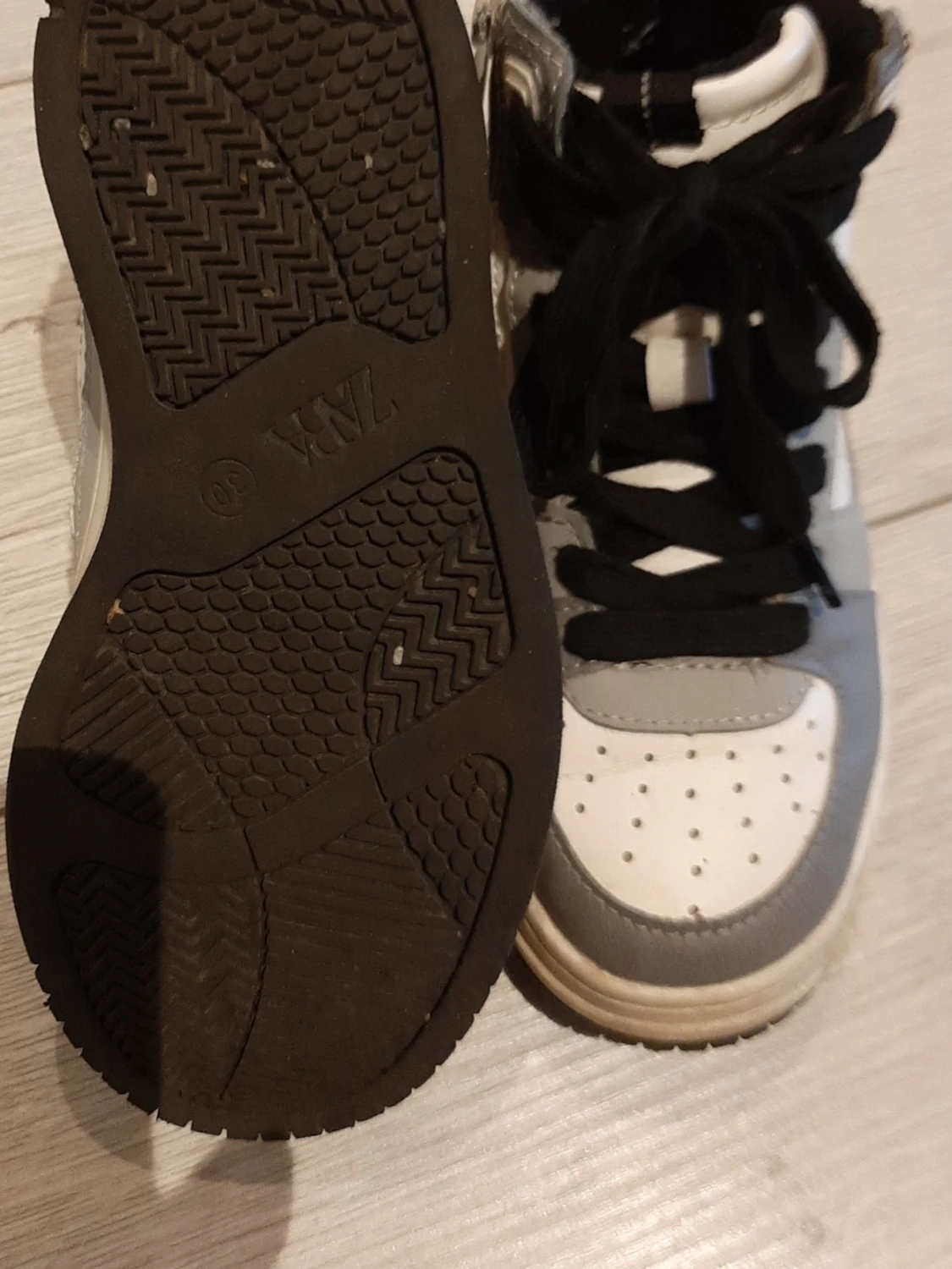 Gråvita high top sneakers för barn  - 3