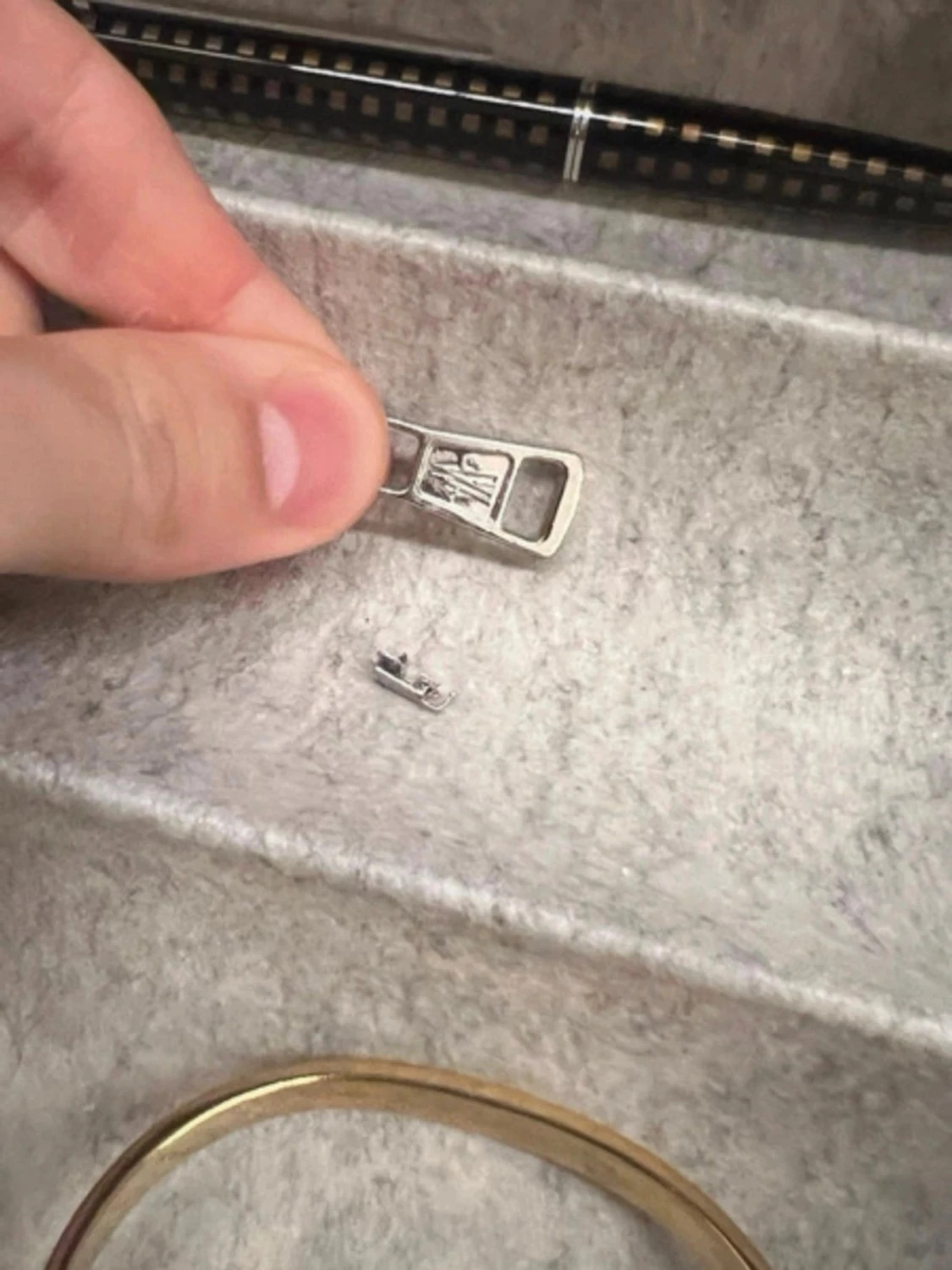 Mörkgrå dunjacka från Moncler - 4