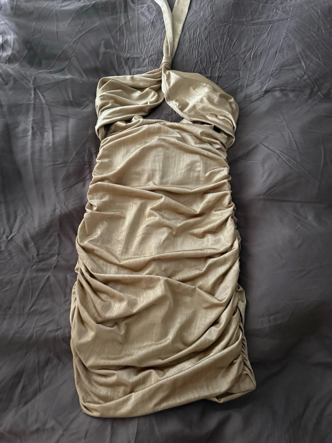 Champagnefärgad omlottklänning - 5