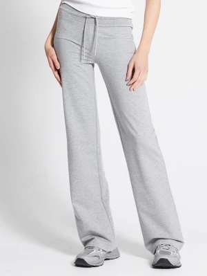 Grå mjukisbyxor med snörning - Snygga grå mjukisbyxor med bred resår i midjan och snörning framtill. Byxorna har en rak och lite vidare passform, perfekta för en avslappnad stil. Tillverkade i mjukt material som känns skönt mot huden.