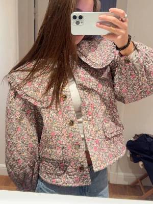 Sofie schnoor jacka  - Säljer denna supper snygga jacka  💖💖🩷🥰