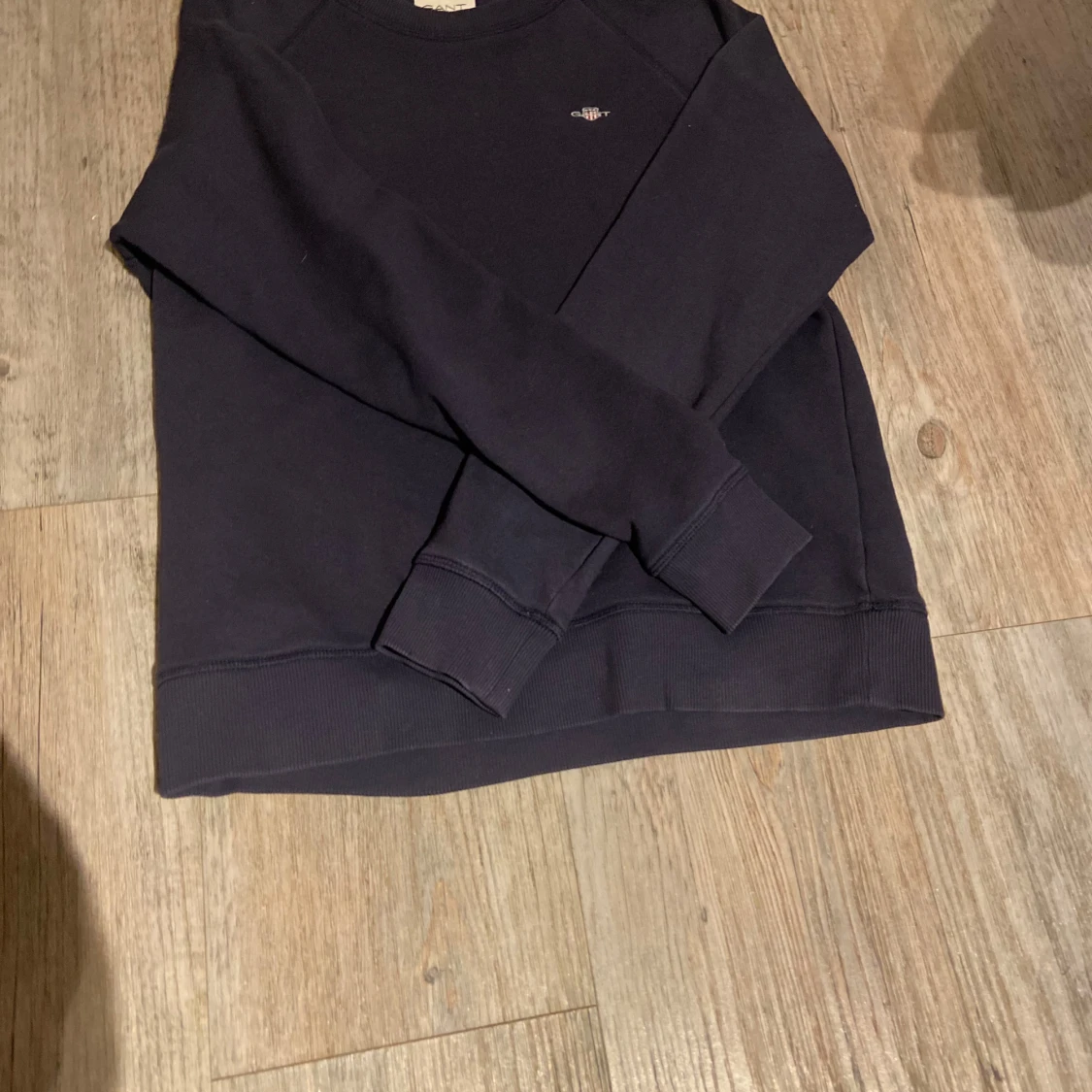 Mörkblå sweatshirt från GANT - 1