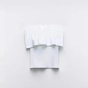 Vit bandeu topp ZARA - snygg topp från Zara som är helt slutsåld! Skriv vid frågor eller bilder, pris kan diskuteras ❣️