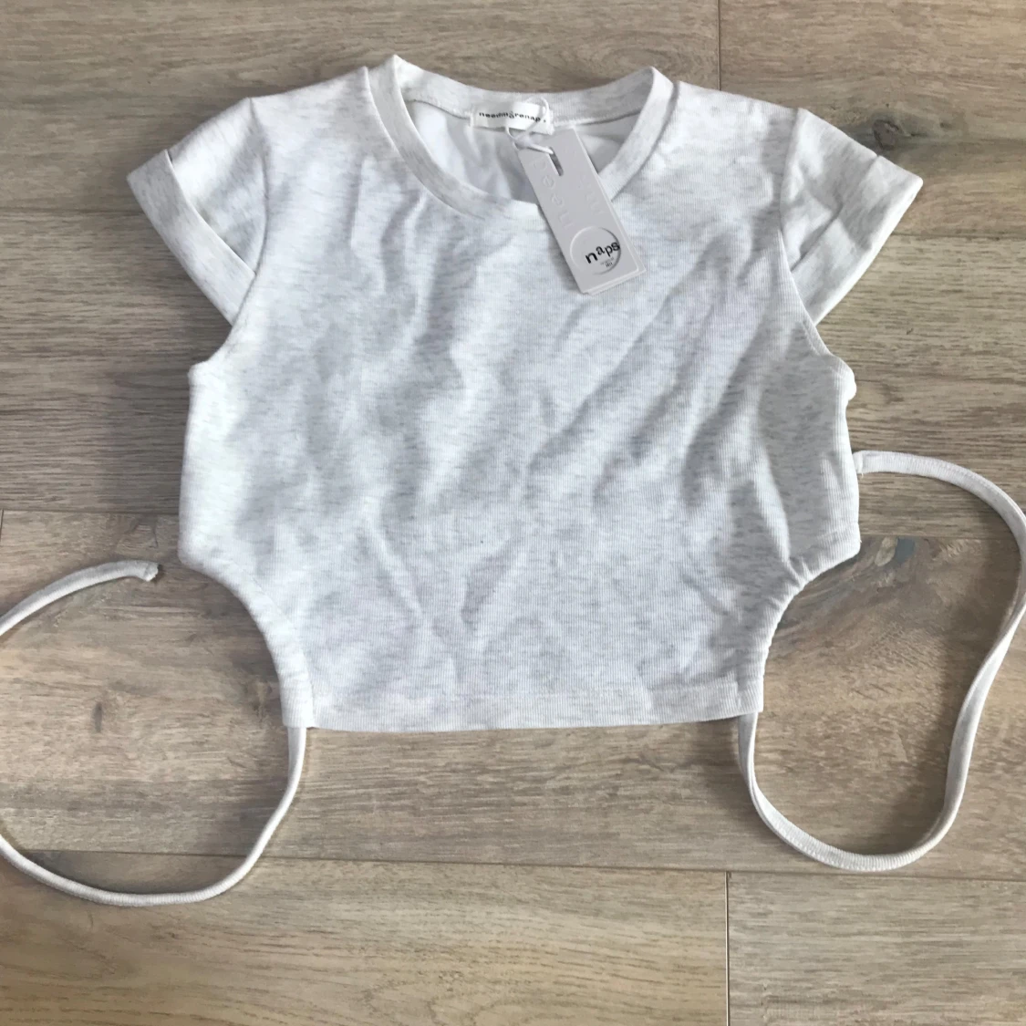 Grå topp med rosett bak! 🎀