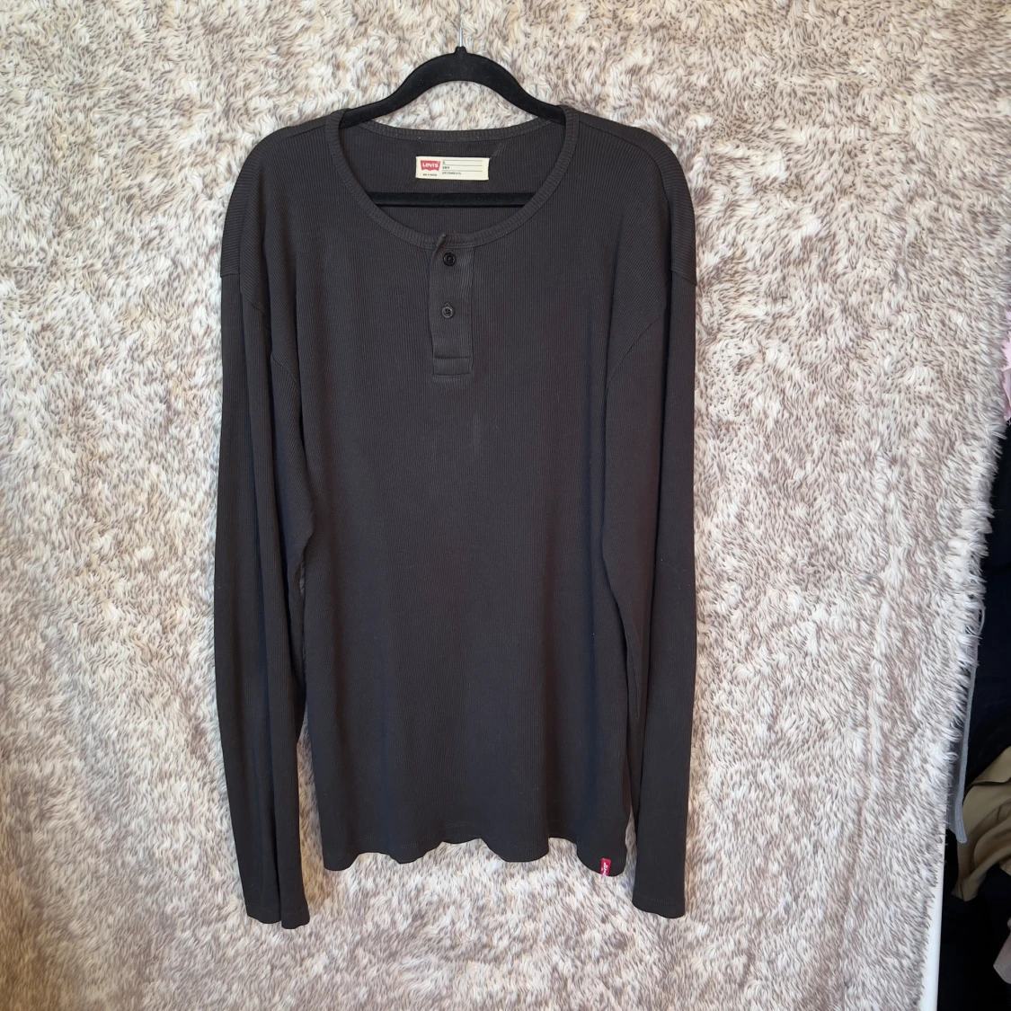 Svart långärmad tröja från Levi's - 2