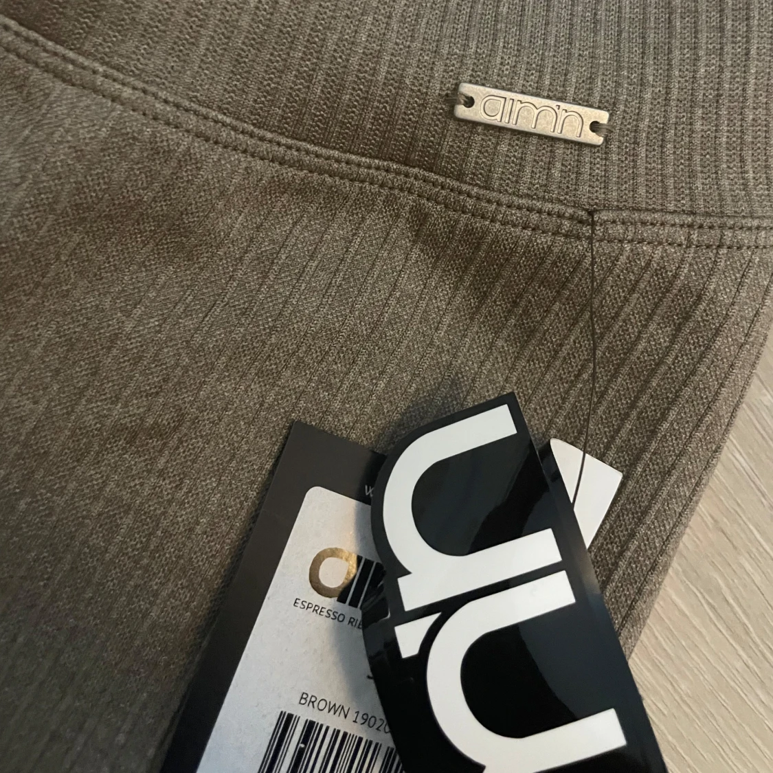 Bruna ribbade leggings från Aim'n - 2