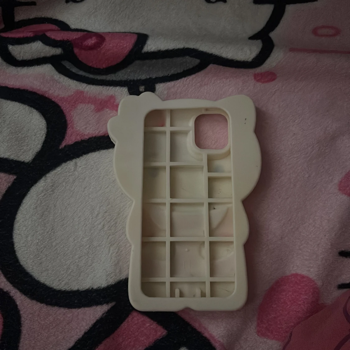 Hello Kitty mobilskal - 1