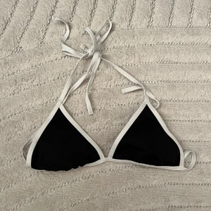 Bikinitopp - Säljer då den inte kommer till användning. Den är aldrig använd! 