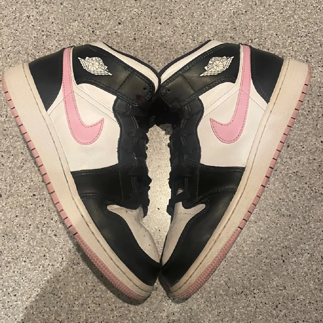 Nike Air Jordan 1 svart/vit/rosa - 3