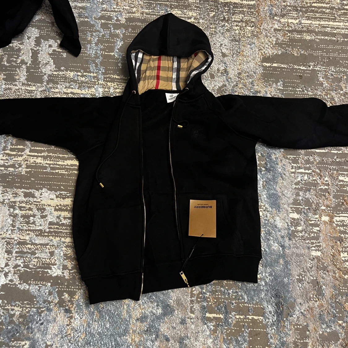 Svart Burberry hoodie med dragkedja XL