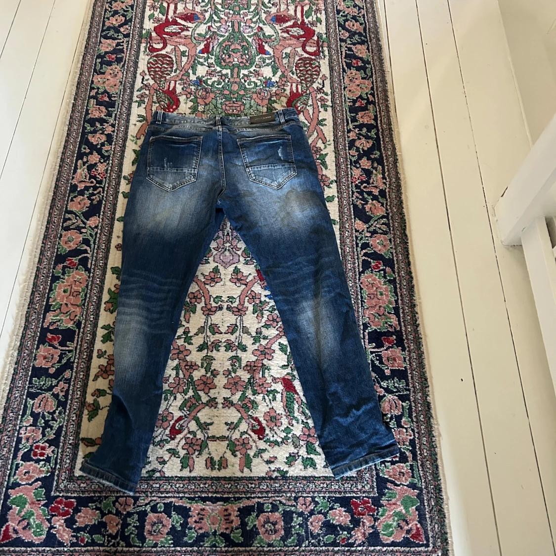 Blå slitna jeans med skinny fit - 1