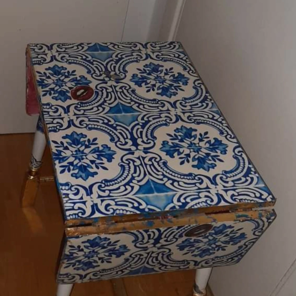 Bord med Christian Lacroix Tapet Patio Cobalt  - 1