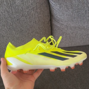 Adidas X Crazyfast Elite - Mycket bra skick. Använd 1 träning men de var tyvärr för stora. Storlek 40 2/3