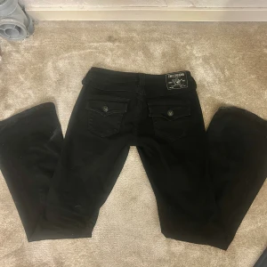 Svarta jeans True Religion - Jätte snygga svarta jeans från true religion!!
