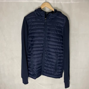 Livergy caridgan  - Riktigt fet Livergy cardigan, modellen är 185. Riktigt fint skick. Storlek S.