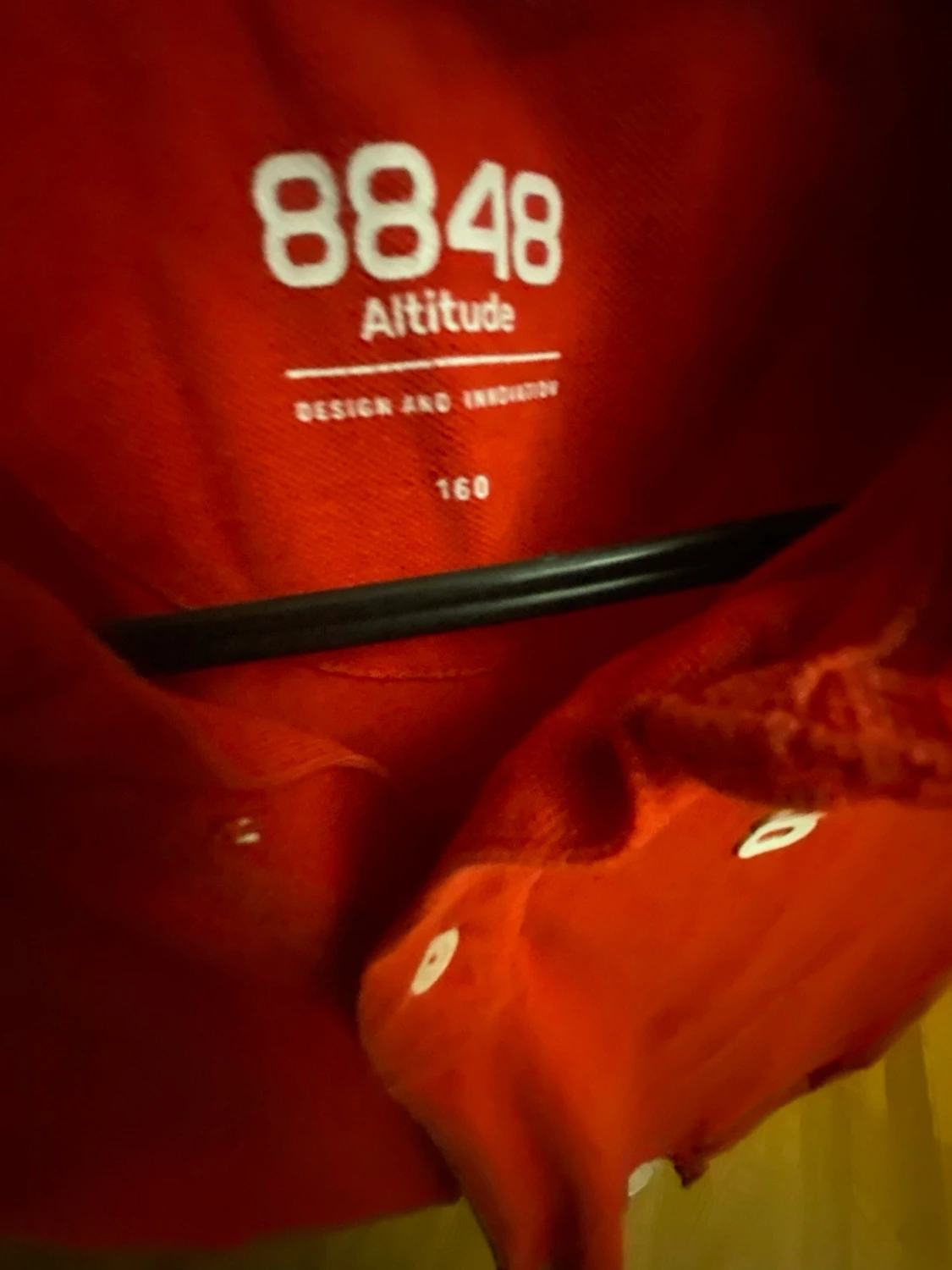 Röd piké från 8848 Altitude - 1