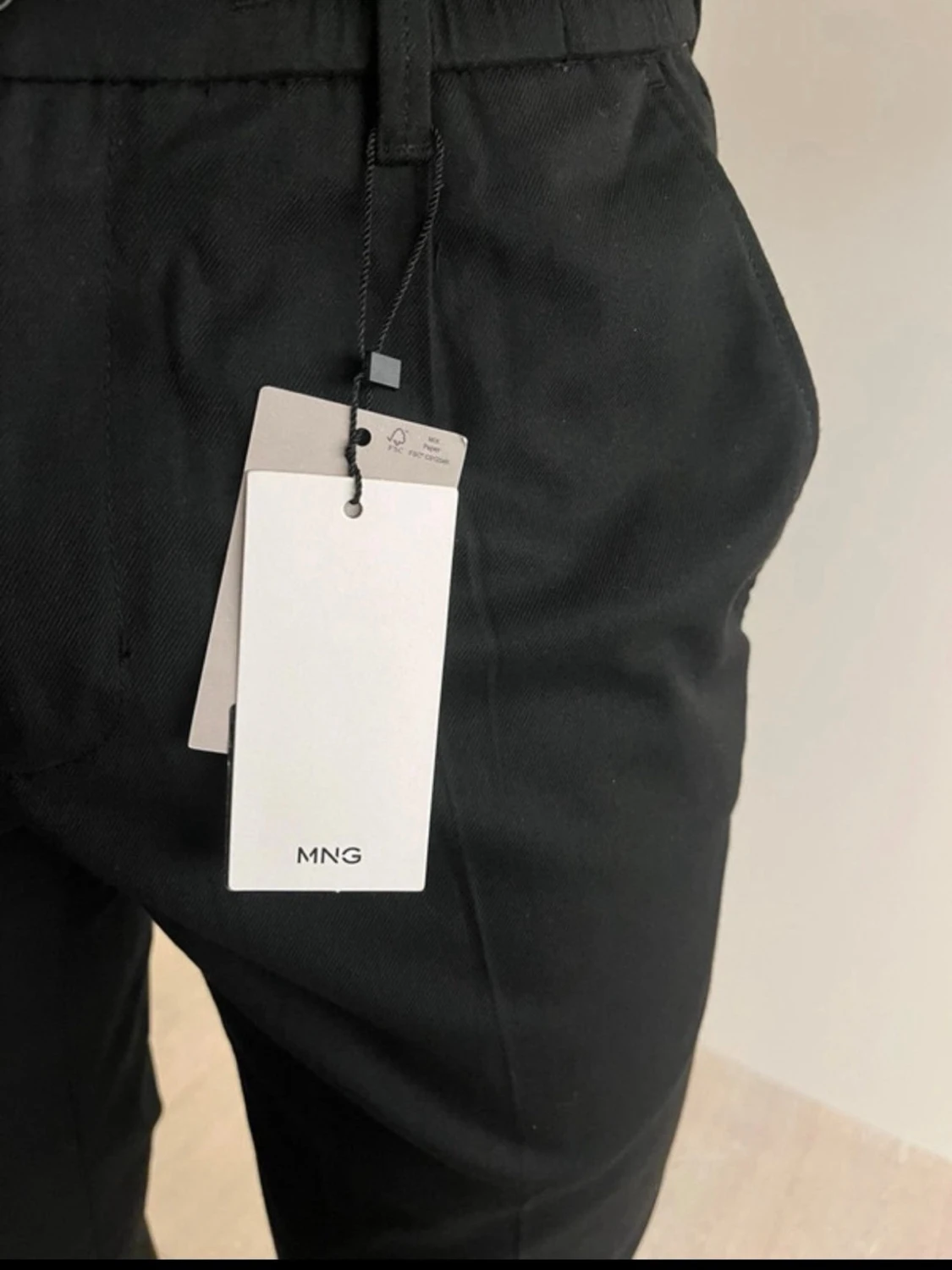 Svarta kostymbyxor från MNG - 1