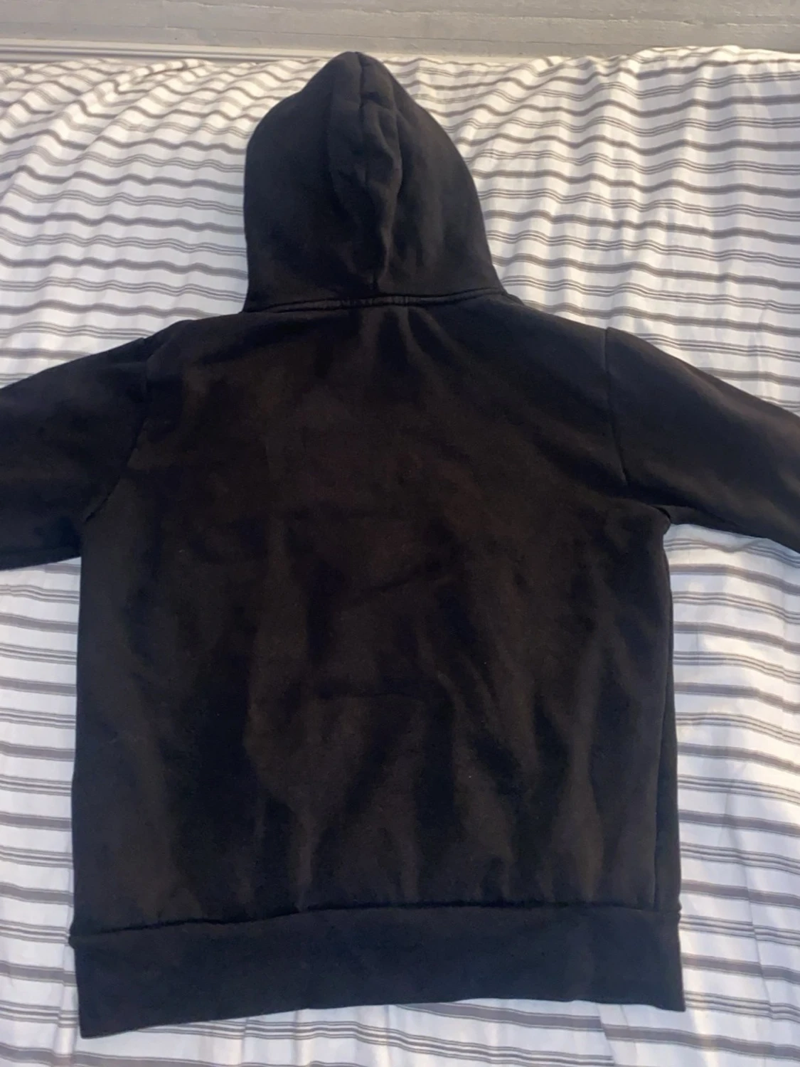 Svart hoodie från Hoodrich - 2