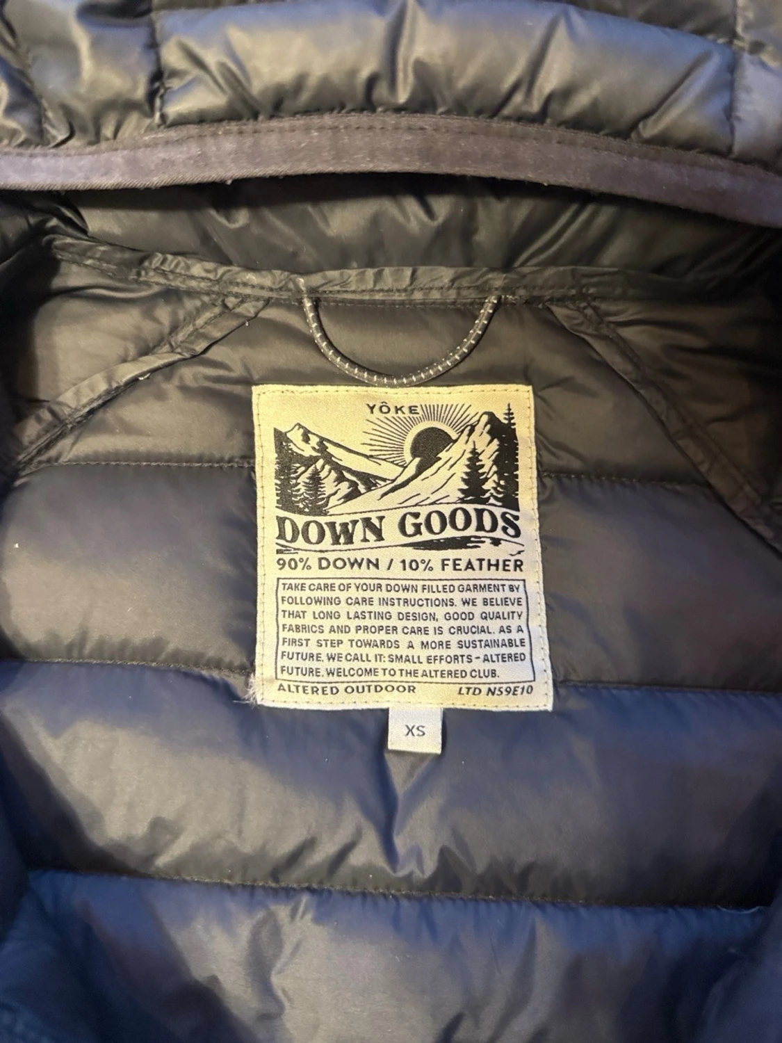 Svart jacka från Yôke - 5