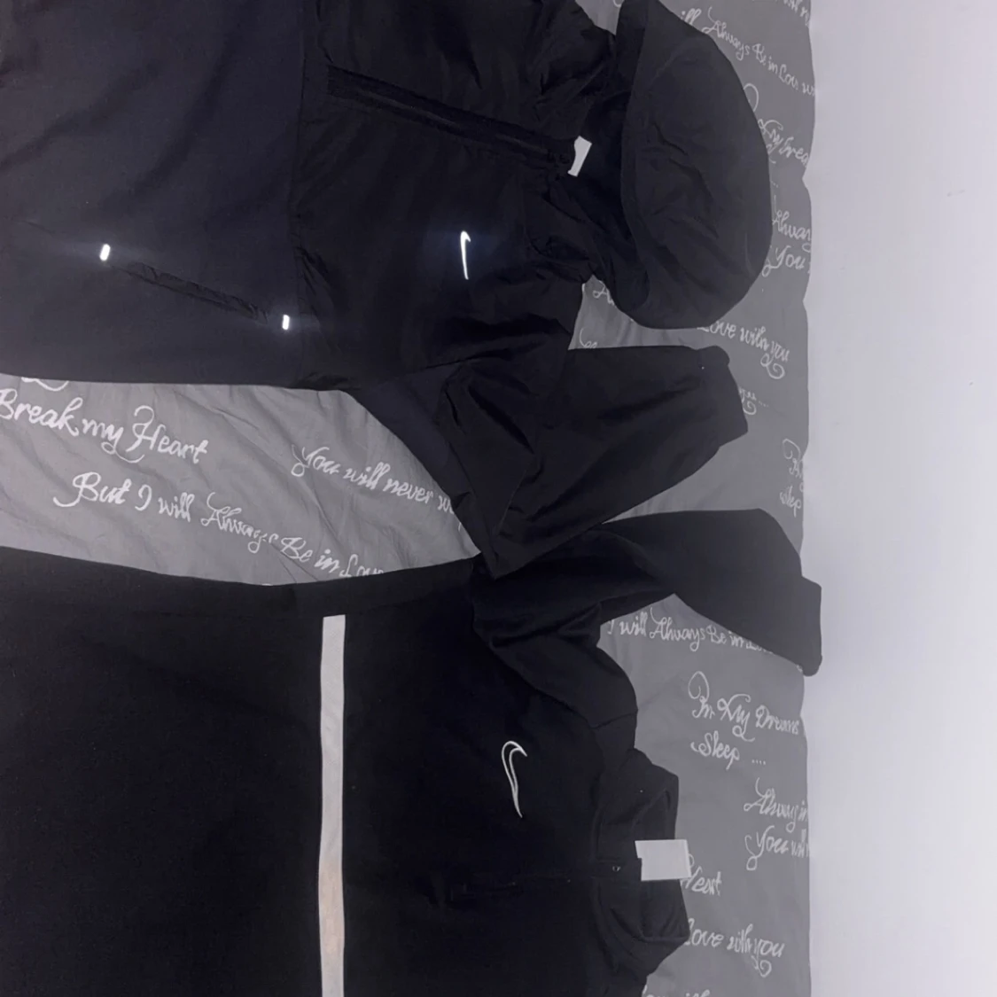 Svart Nike vindjacka med huva