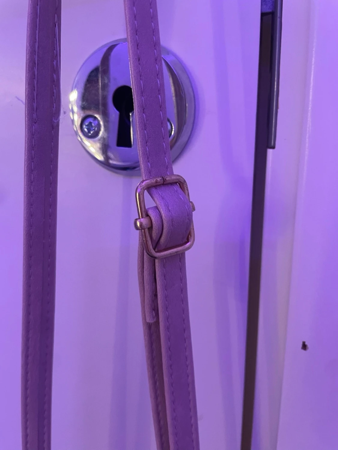 Ljusrosa axelväska med dragkedjor - 6