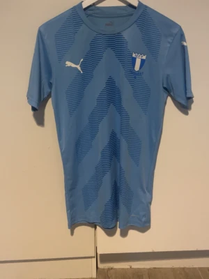 Malmö FF matchtröja Puma ljusblå - Malmö FF träningströja. Cond 9/10. Äkta! 