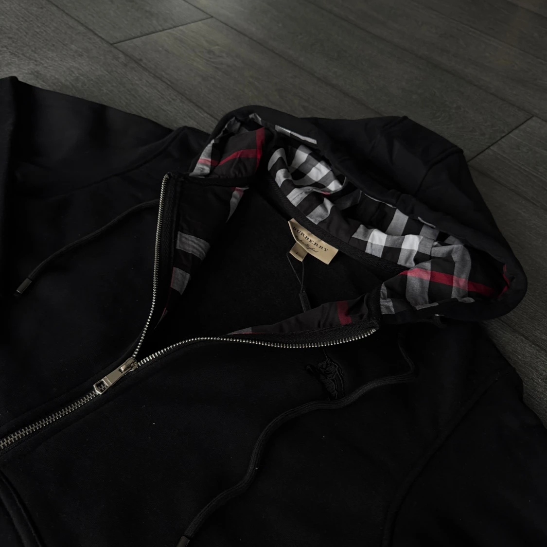 Svart Burberry hoodie  - 1