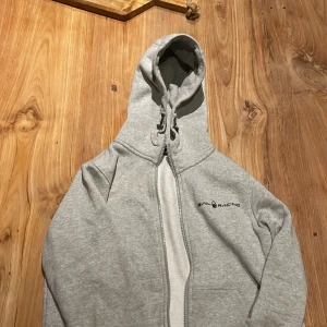 Sail racing tröja säljs på grund av att jag växt ur den st 150 - Bra skick