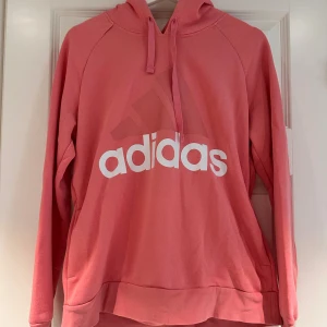 Tröja - Tröja från Adidas storlek M/L💕