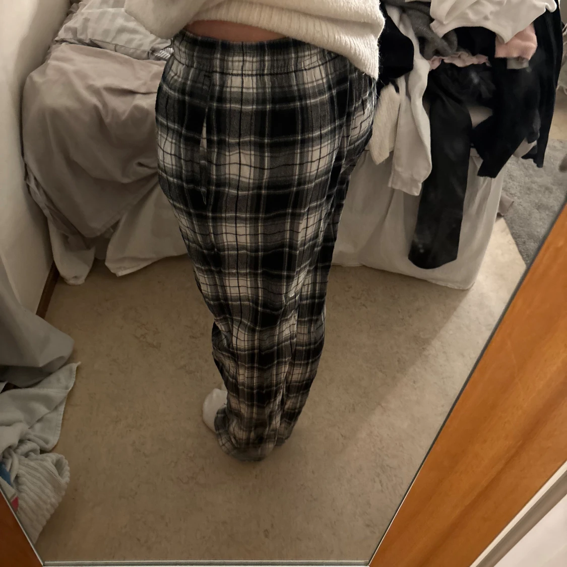 Svarta och vita rutiga pyjamasbyxor - 1