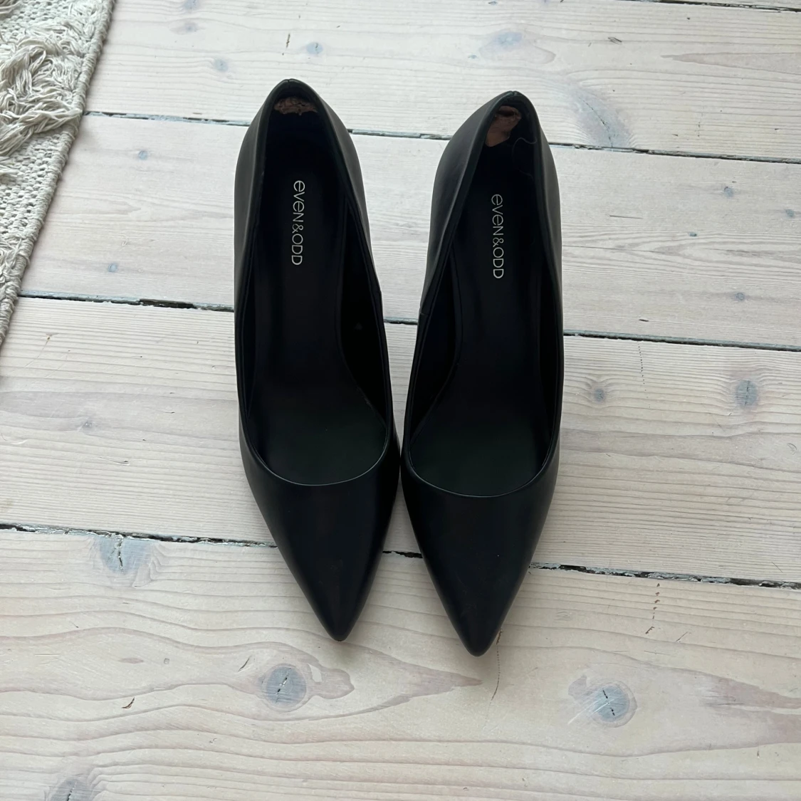 Svarta klassiska klackskor - 1