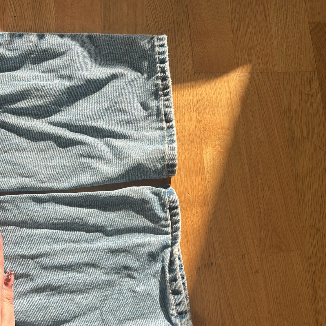 Ljusblå raka jeans från Perfect Jeans Gina Tricot  - 4