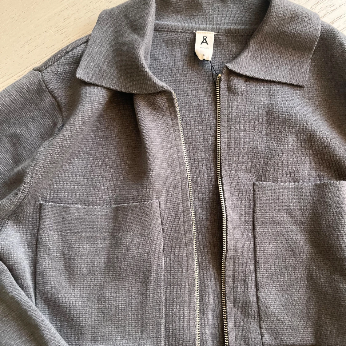 Grå stickad overshirt från Åhléns - 1