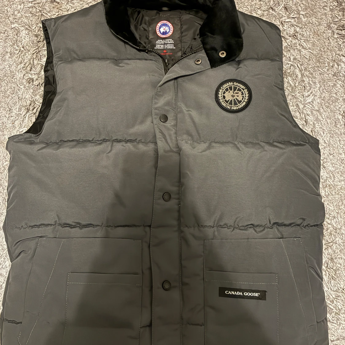  Canada Goose Vest