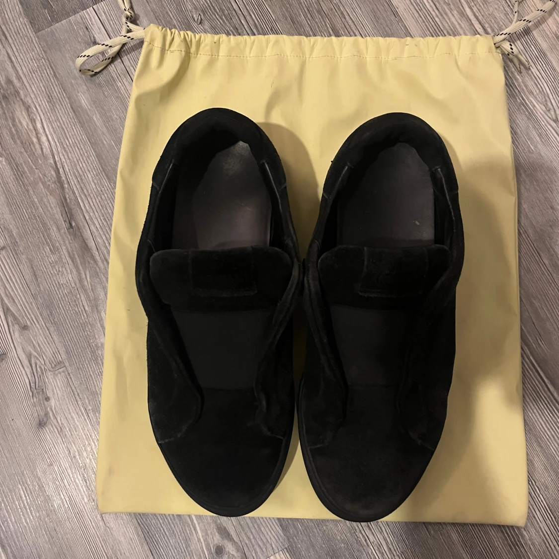 Laceless Axel Arigatos - 1