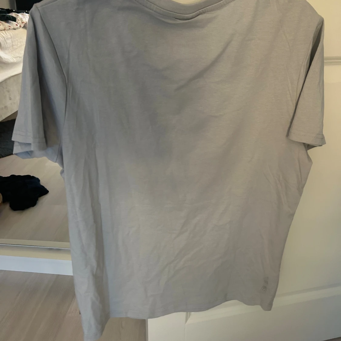 Ljusgrå t-shirt från Bench i bomull - 1