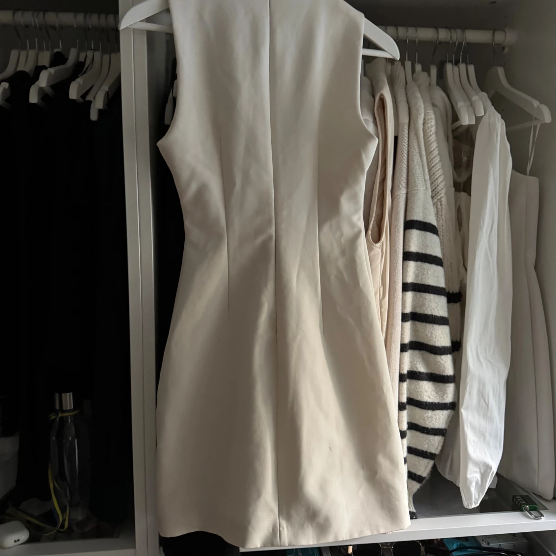 Vit ärmlös kortklänning från Zara - 1