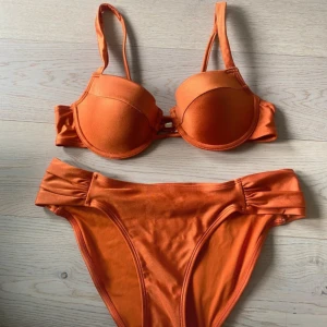 Orange bikini från Hunkemöller M/80B - Ny