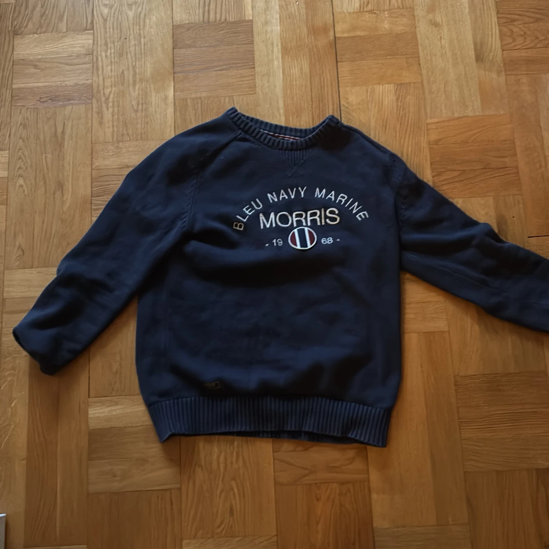 Mörkblå sweatshirt från Morris M