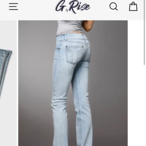 G Rise jeans - Säljer dessa jeans från g Rise! Storlek M men skulle säga 38 eller 27! I längd tall och passar bra på mig som är 175cm lång👍❤️