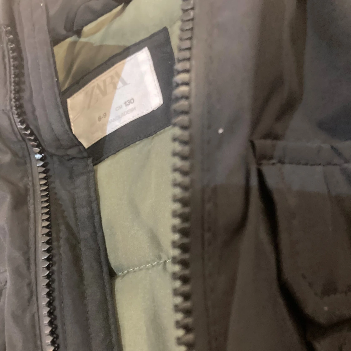 Svart dunväst från Zara, strl 130 - 4