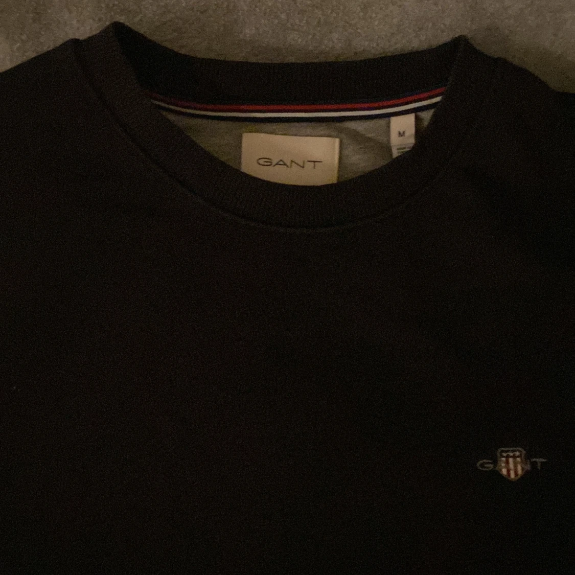 Svart sweatshirt från GANT, storlek M - 1