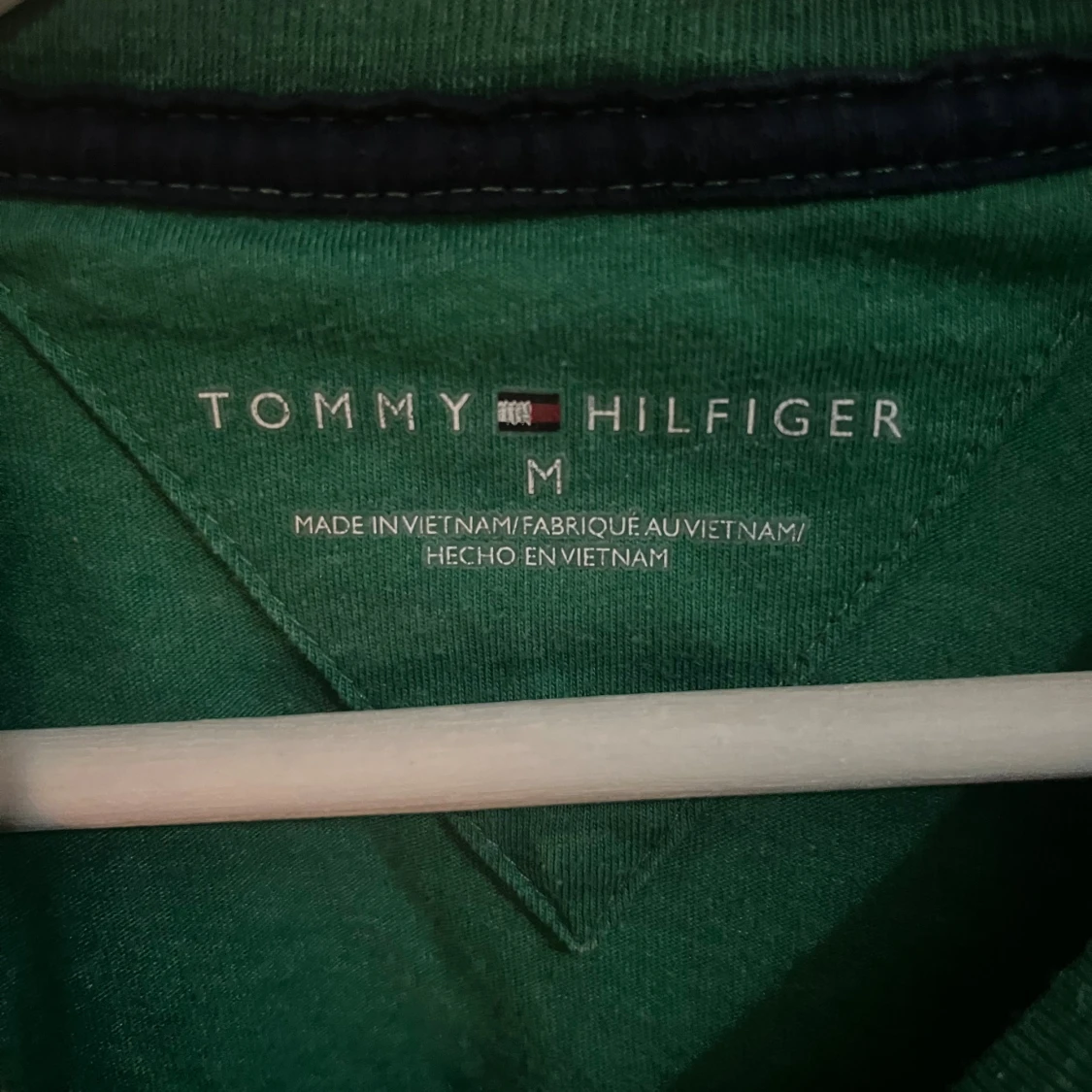 Grön t-shirt från Tommy Hilfiger - 2