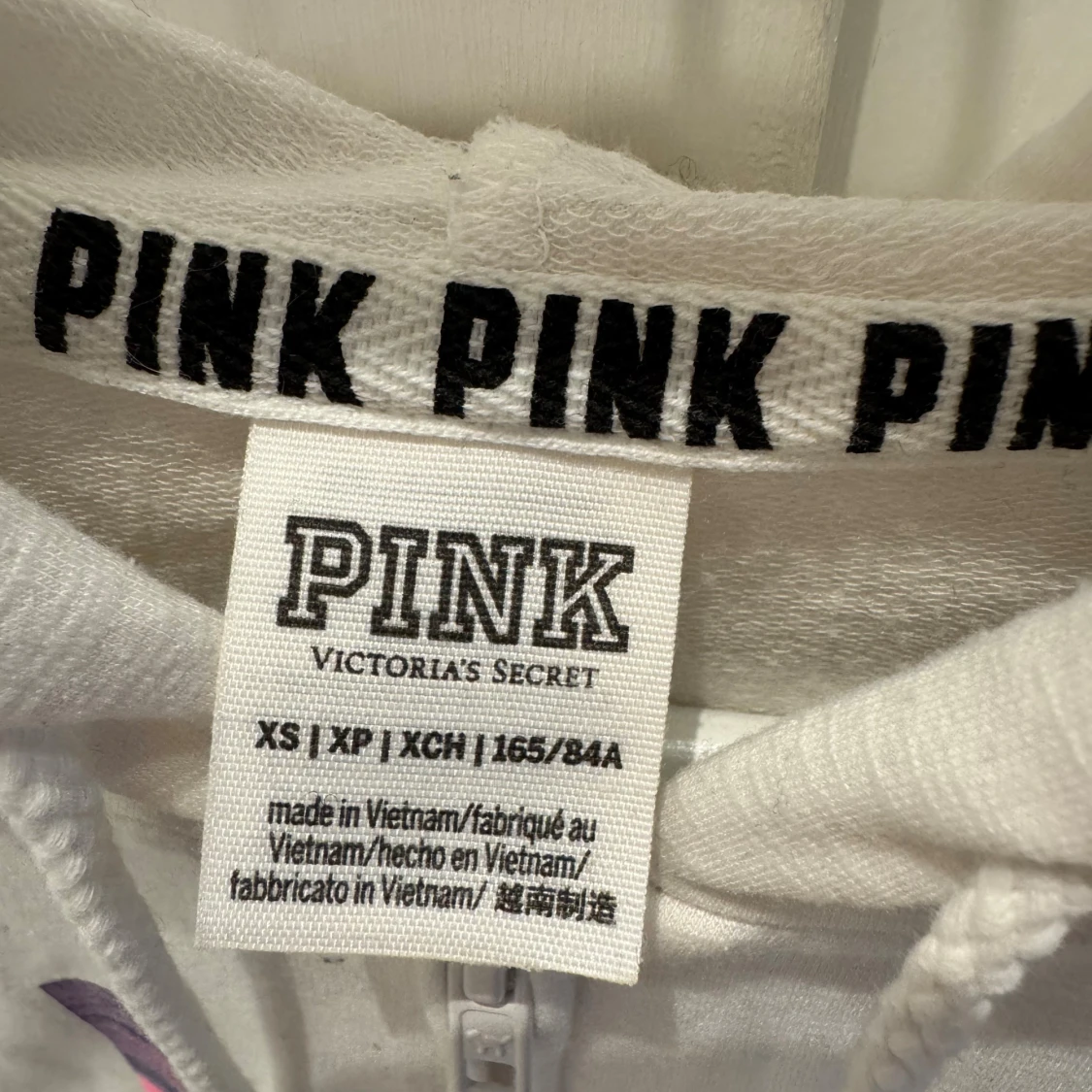 Vit hoodie från PINK Victoria's Secret - 2