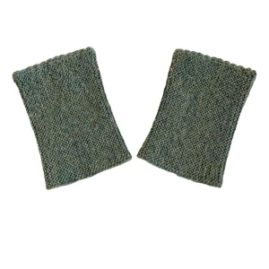 Handmade Knitted 100% Wool Wrist Warmers/Hand Warmers/Fingerless Gloves - ♡ Beautiful handmade knitted 100% wool wrist warmers/hand warmers/fingerless gloves with pearls. ♡ Perfect for musicians, writers and anyone who requires finger dexterity.