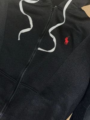 Polo Ralph lauren black Size (S) - Black polo Ralph Lauren size (S) best quality fits perfectly 